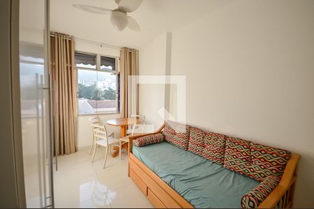 Sala/Quarto de kitnet/studio para alugar com 1 quarto, 25m² em Grajaú, Rio de Janeiro