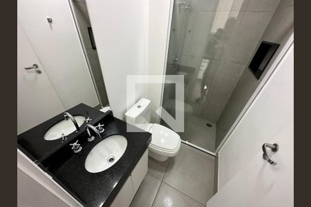 Banheiro de kitnet/studio para alugar com 1 quarto, 25m² em Perdizes, São Paulo