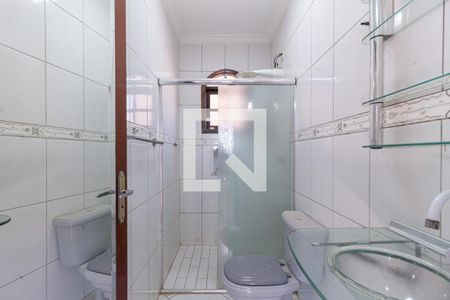 Casa à venda com 240m², 3 quartos e 3 vagasBanheiro da suíte 2