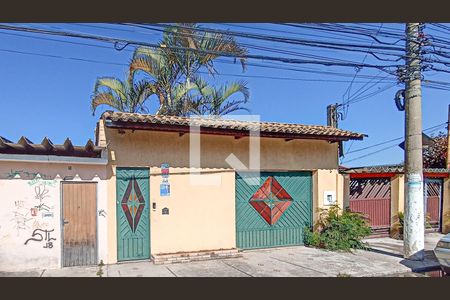 Casa à venda com 240m², 3 quartos e 3 vagasFachada