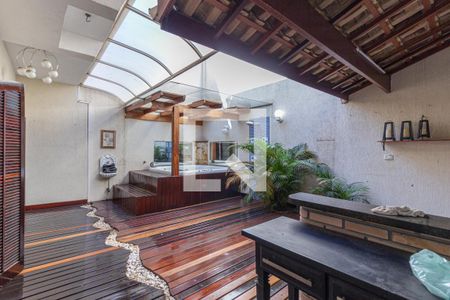 Casa à venda com 240m², 3 quartos e 3 vagasQuintal