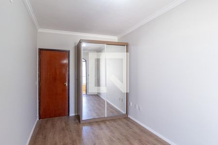 Casa à venda com 240m², 3 quartos e 3 vagasSuíte 1