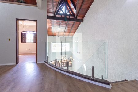 Corredor de casa para alugar com 3 quartos, 240m² em Presidente Altino, Osasco