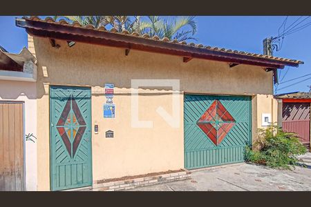 Casa à venda com 240m², 3 quartos e 3 vagasFachada