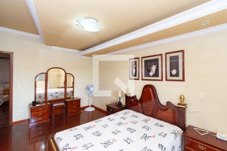 Casa à venda com 360m², 4 quartos e 4 vagas Casa à venda com 360m², 4 quartos e 4 vagasQuarto 1