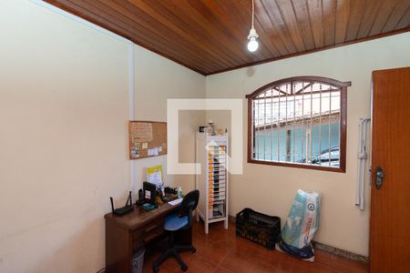 Casa à venda com 360m², 4 quartos e 4 vagas Casa à venda com 360m², 4 quartos e 4 vagasEscritório Externo