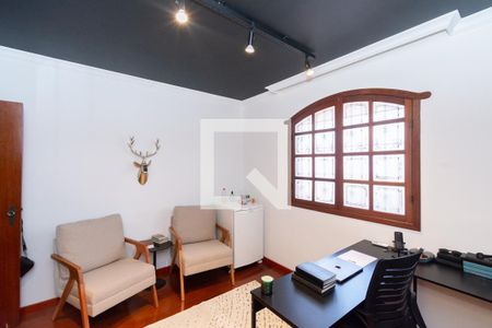 Casa à venda com 360m², 4 quartos e 4 vagas Casa à venda com 360m², 4 quartos e 4 vagasQuarto 2