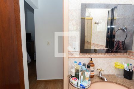 Casa à venda com 360m², 4 quartos e 4 vagas Casa à venda com 360m², 4 quartos e 4 vagasBanheiro da Suite 1