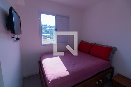 Quarto 2 de apartamento para alugar com 2 quartos, 48m² em Jardim Santa Rosa, Taboão da Serra