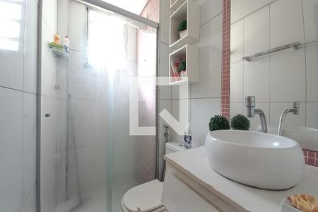 Apartamento à venda com 56m², 2 quartos e 1 vaga Apartamento à venda com 56m², 2 quartos e 1 vagaBanheiro