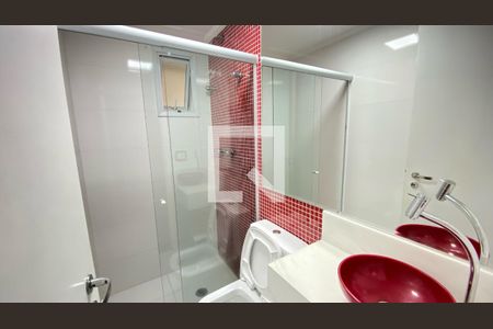 Banheiro Social de apartamento à venda com 3 quartos, 70m² em Vila Caraguatá, São Paulo