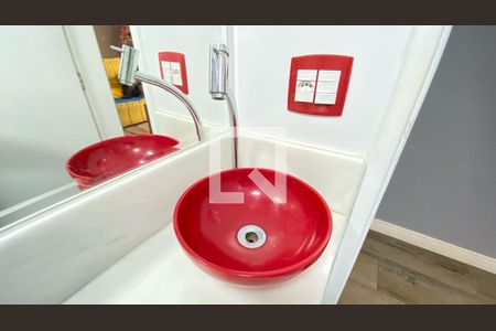 Banheiro Social de apartamento à venda com 3 quartos, 70m² em Vila Caraguatá, São Paulo