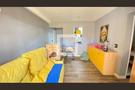 Apartamento à venda com 70m², 3 quartos e 1 vagaSala 