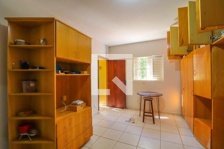 Casa à venda com 600m², 6 quartos e 4 vagasSuíte 2