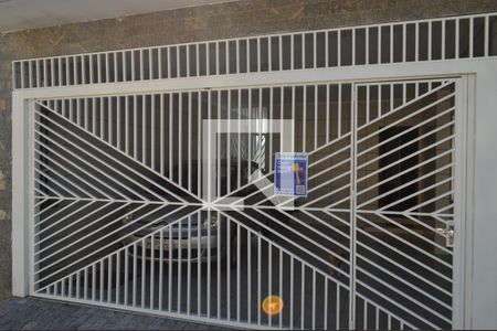 Casa à venda com 310m², 5 quartos e 3 vagasFachada