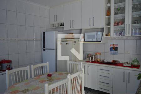 Casa à venda com 310m², 5 quartos e 3 vagasCozinha - casa fundo