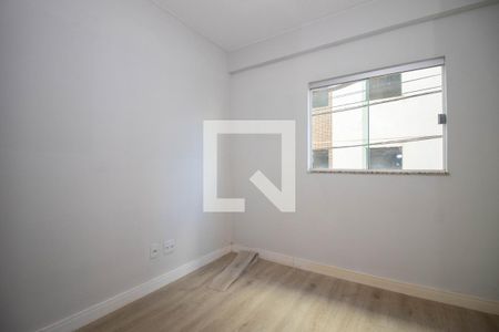 Quarto 2 de apartamento para alugar com 2 quartos, 45m² em Setor Habitacional Vicente Pires, Brasília