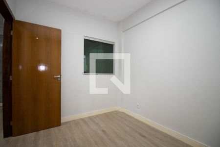 Quarto 1 de apartamento para alugar com 2 quartos, 45m² em Setor Habitacional Vicente Pires, Brasília