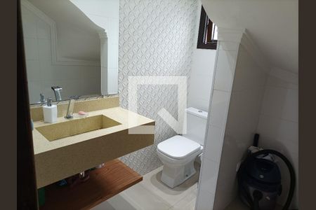 Casa à venda com 200m², 3 quartos e 6 vagasLavabo