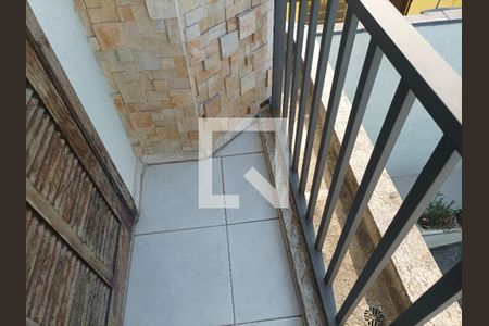 Casa à venda com 200m², 3 quartos e 6 vagasVaranda quarto 01