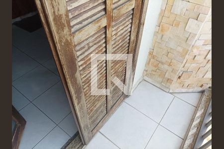 Casa à venda com 200m², 3 quartos e 6 vagasVaranda quarto 01