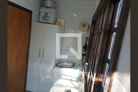 Casa à venda com 200m², 3 quartos e 6 vagasLavanderia