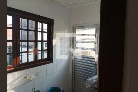 Casa à venda com 200m², 3 quartos e 6 vagasLavanderia
