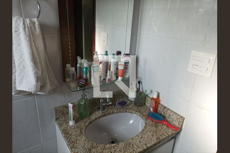 Casa à venda com 200m², 3 quartos e 6 vagasBanheiro 2