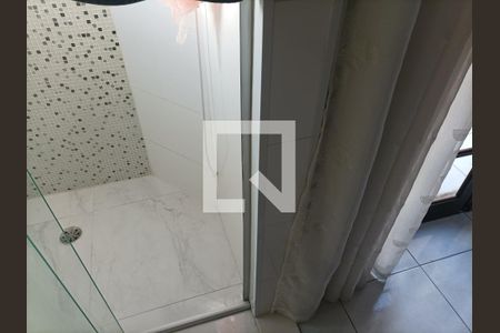 Casa à venda com 200m², 3 quartos e 6 vagasBanheiro 03 Suíte