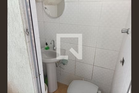 Casa à venda com 200m², 3 quartos e 6 vagasBanheiro 04