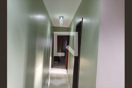 Casa à venda com 200m², 3 quartos e 6 vagasCorredor