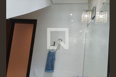 Casa à venda com 200m², 3 quartos e 6 vagasLavabo