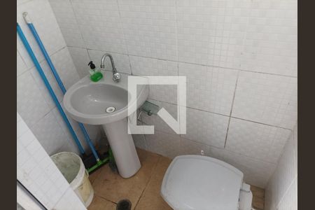 Casa à venda com 200m², 3 quartos e 6 vagasBanheiro 04
