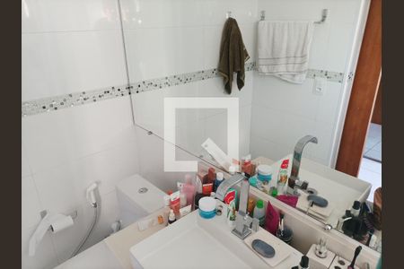 Casa à venda com 200m², 3 quartos e 6 vagasBanheiro 03 Suíte