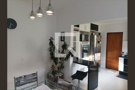 Casa à venda com 200m², 3 quartos e 6 vagasCozinha