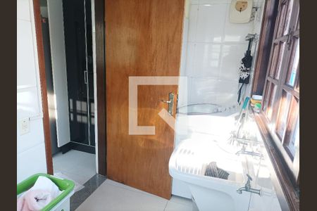 Casa à venda com 200m², 3 quartos e 6 vagasLavanderia