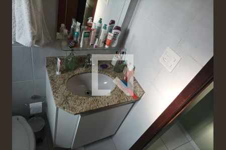 Casa à venda com 200m², 3 quartos e 6 vagasBanheiro 2