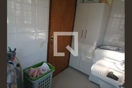 Casa à venda com 200m², 3 quartos e 6 vagasLavanderia