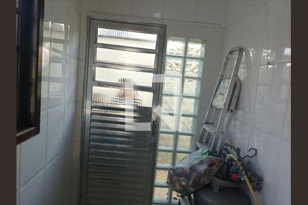 Casa à venda com 200m², 3 quartos e 6 vagasLavanderia