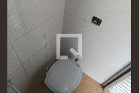 Casa à venda com 200m², 3 quartos e 6 vagasBanheiro 04