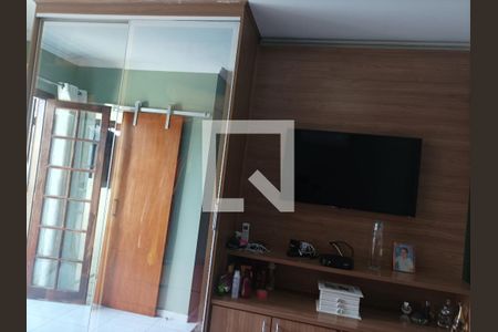 Casa à venda com 200m², 3 quartos e 6 vagasQuarto 01 Suíte