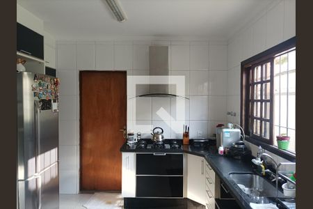 Casa à venda com 200m², 3 quartos e 6 vagasCozinha