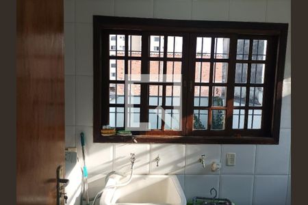 Casa à venda com 200m², 3 quartos e 6 vagasLavanderia