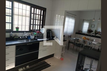 Casa à venda com 200m², 3 quartos e 6 vagasCozinha