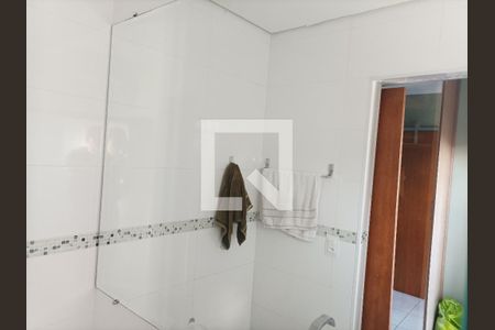 Casa à venda com 200m², 3 quartos e 6 vagasBanheiro 03 Suíte