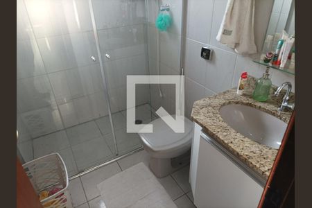 Casa à venda com 200m², 3 quartos e 6 vagasBanheiro 2