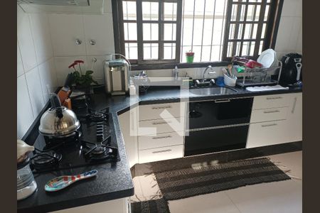 Casa à venda com 200m², 3 quartos e 6 vagasCozinha