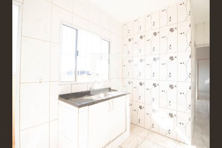 Cozinha de casa para alugar com 1 quarto, 60m² em Jardim Verônia, São Paulo