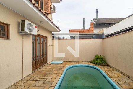 Casa à venda com 240m², 4 quartos e 2 vagasQuintal