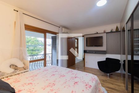 Casa à venda com 240m², 4 quartos e 2 vagasQuarto Suíte